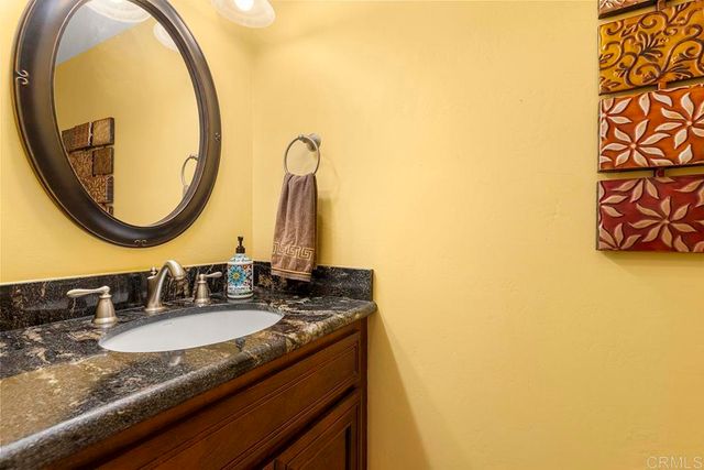 4009 Layang Layang Circle J, Carlsbad, CA 92008
