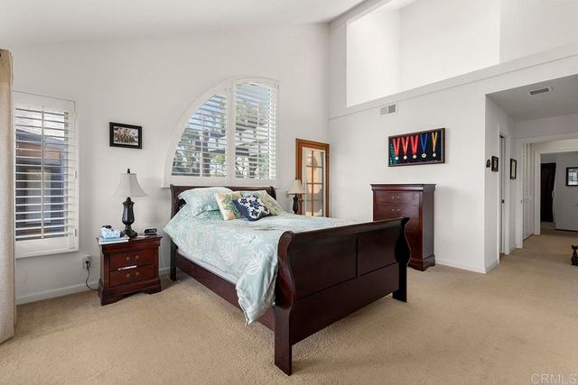 4009 Layang Layang Circle J, Carlsbad, CA 92008