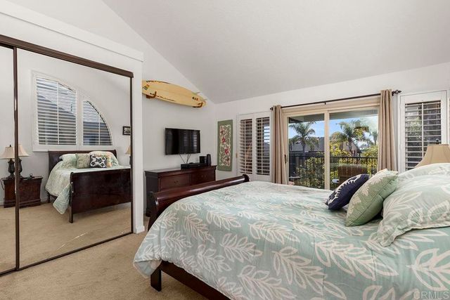 4009 Layang Layang Circle J, Carlsbad, CA 92008