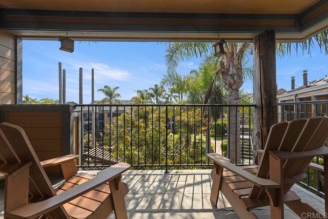 4009 Layang Layang Circle J, Carlsbad, CA 92008