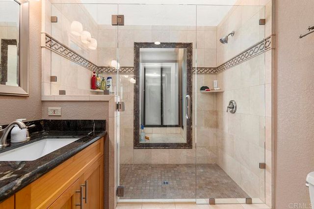 4009 Layang Layang Circle J, Carlsbad, CA 92008
