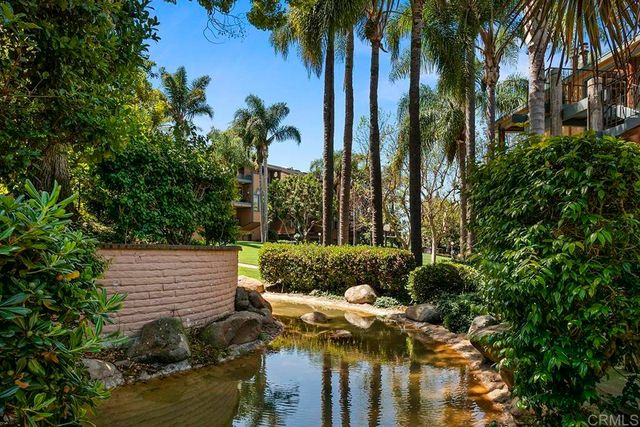 4009 Layang Layang Circle J, Carlsbad, CA 92008