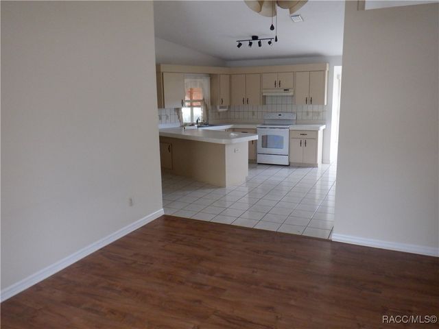 1075 Softwind Loop, Lecanto, FL 34461