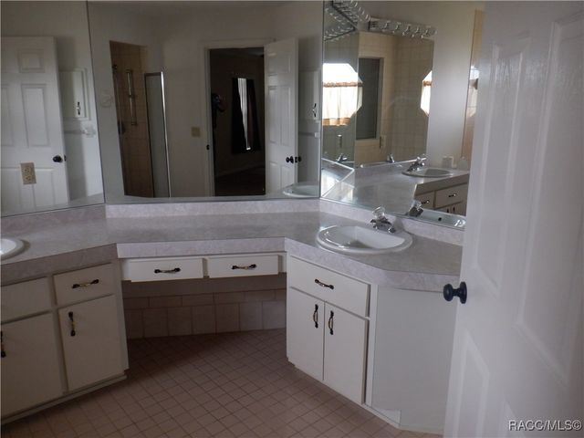 1075 Softwind Loop, Lecanto, FL 34461