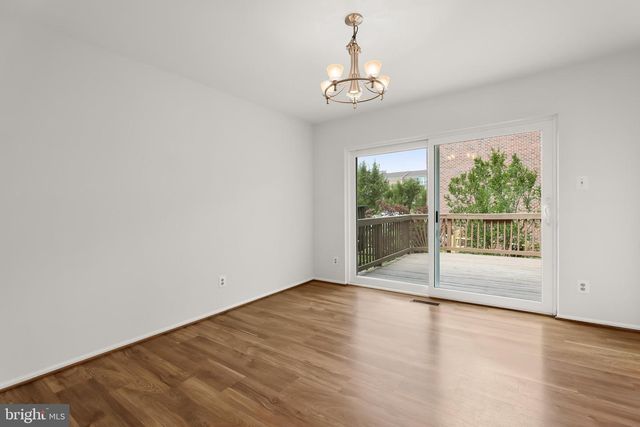 16 BEAVER POND CIR, Baltimore, MD 21234