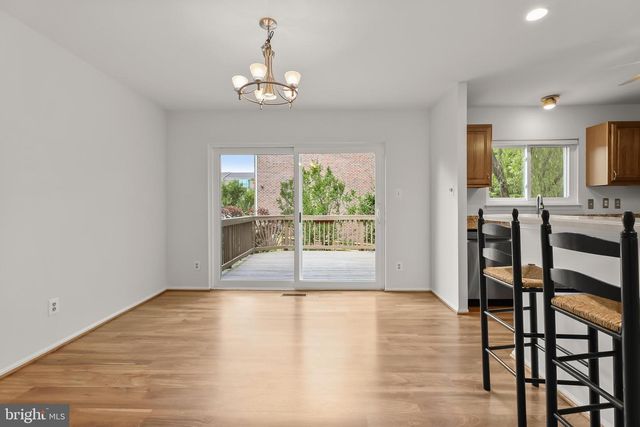 16 BEAVER POND CIR, Baltimore, MD 21234