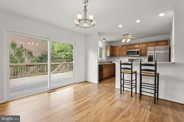 16 BEAVER POND CIR, Baltimore, MD 21234