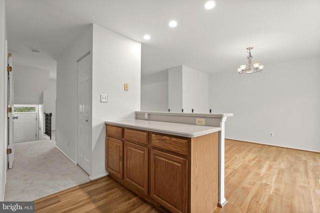 16 BEAVER POND CIR, Baltimore, MD 21234