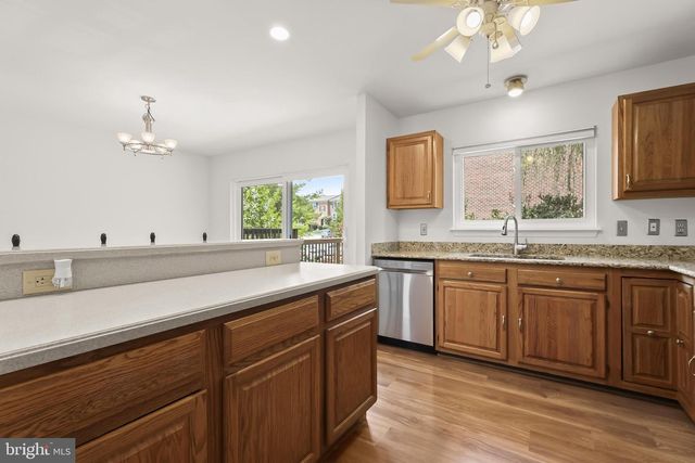 16 BEAVER POND CIR, Baltimore, MD 21234