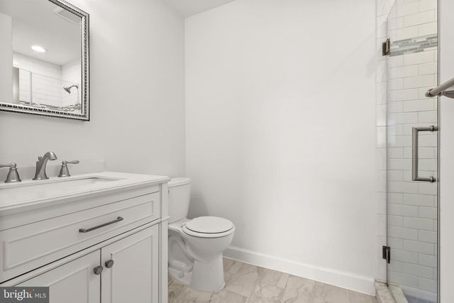 16 BEAVER POND CIR, Baltimore, MD 21234