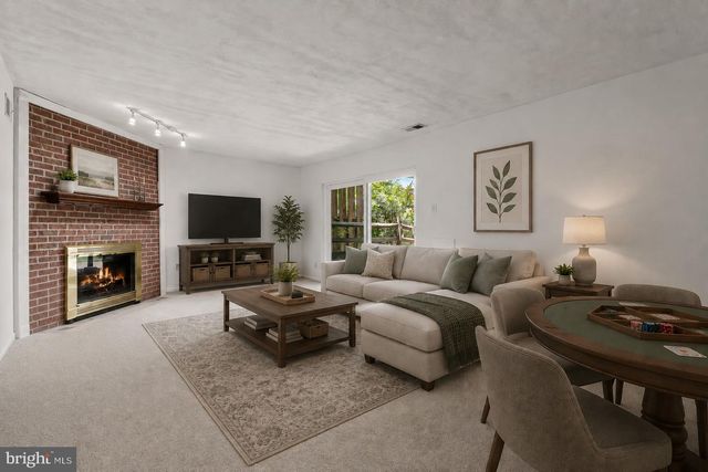 16 BEAVER POND CIR, Baltimore, MD 21234