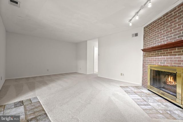 16 BEAVER POND CIR, Baltimore, MD 21234
