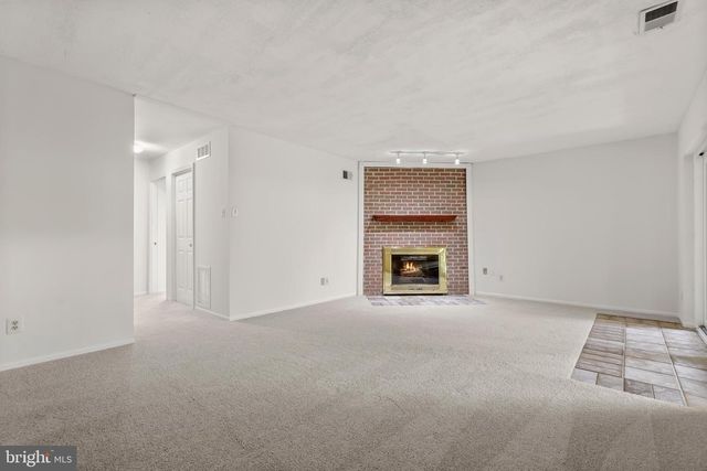 16 BEAVER POND CIR, Baltimore, MD 21234