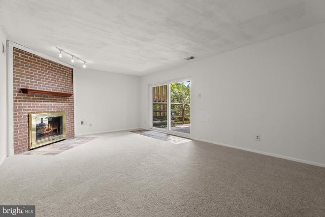 16 BEAVER POND CIR, Baltimore, MD 21234