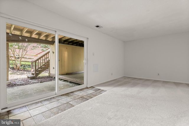 16 BEAVER POND CIR, Baltimore, MD 21234