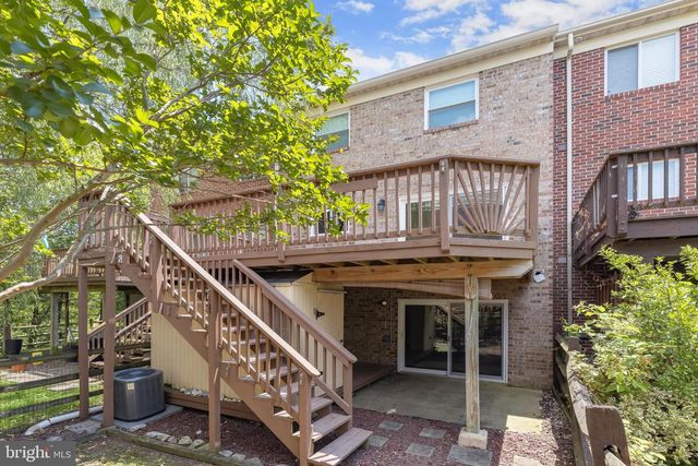 16 BEAVER POND CIR, Baltimore, MD 21234