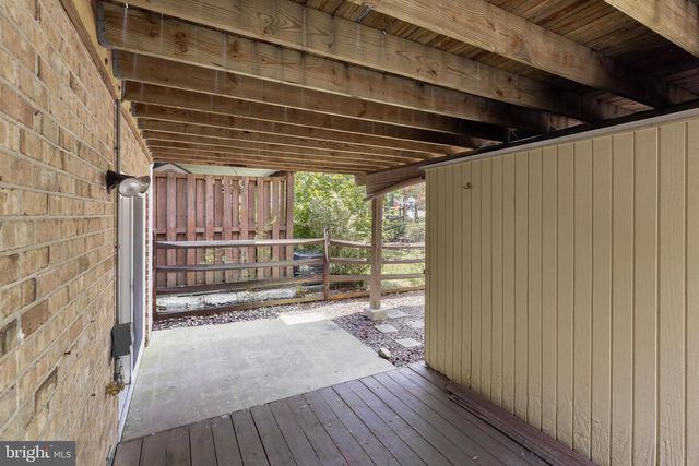 16 BEAVER POND CIR, Baltimore, MD 21234