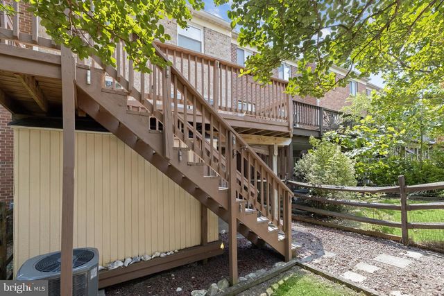 16 BEAVER POND CIR, Baltimore, MD 21234