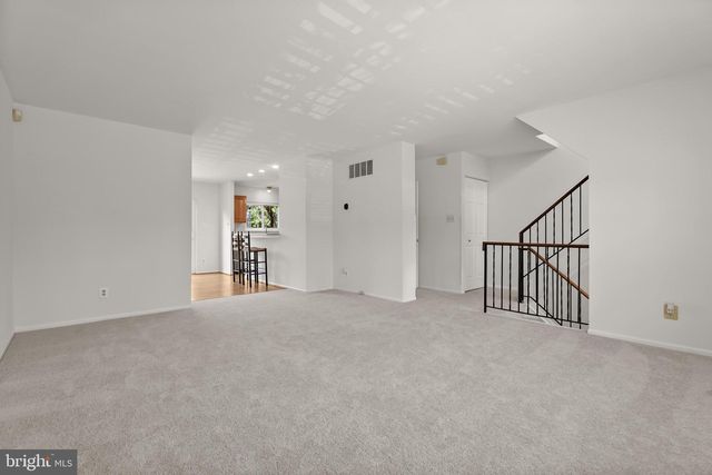 16 BEAVER POND CIR, Baltimore, MD 21234