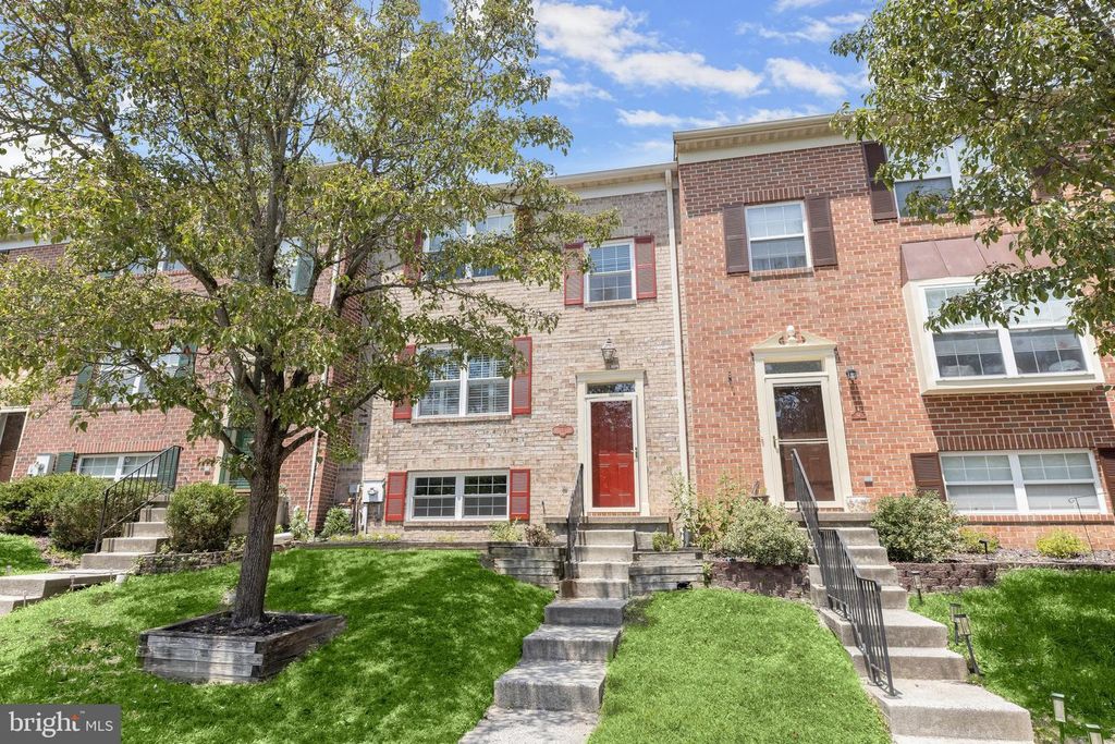 16 BEAVER POND CIR, Baltimore, MD 21234