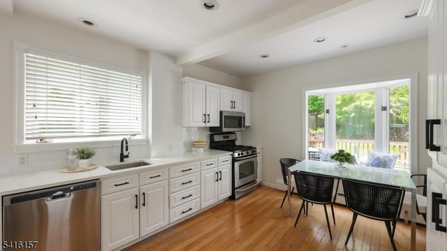 288 Seneca Pl, Westfield Town, NJ 07090