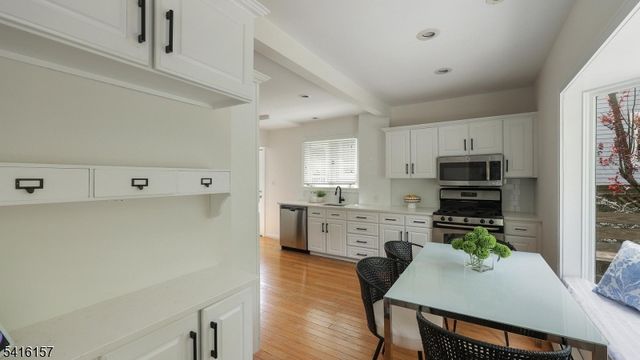 288 Seneca Pl, Westfield Town, NJ 07090