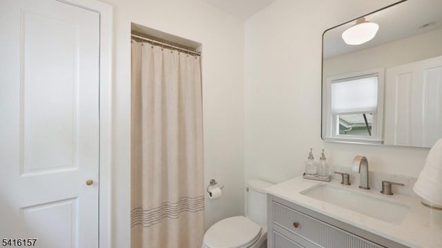288 Seneca Pl, Westfield Town, NJ 07090