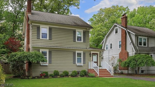 288 Seneca Pl, Westfield Town, NJ 07090