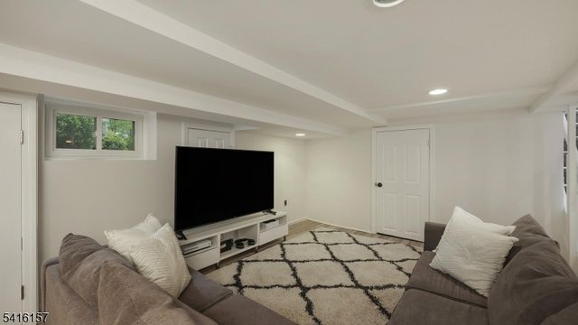 288 Seneca Pl, Westfield Town, NJ 07090