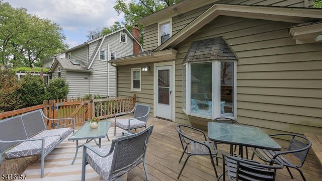 288 Seneca Pl, Westfield Town, NJ 07090