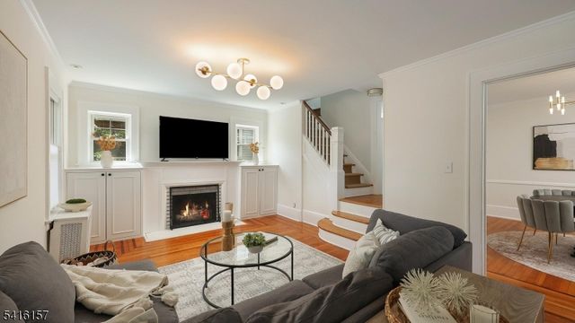 288 Seneca Pl, Westfield Town, NJ 07090
