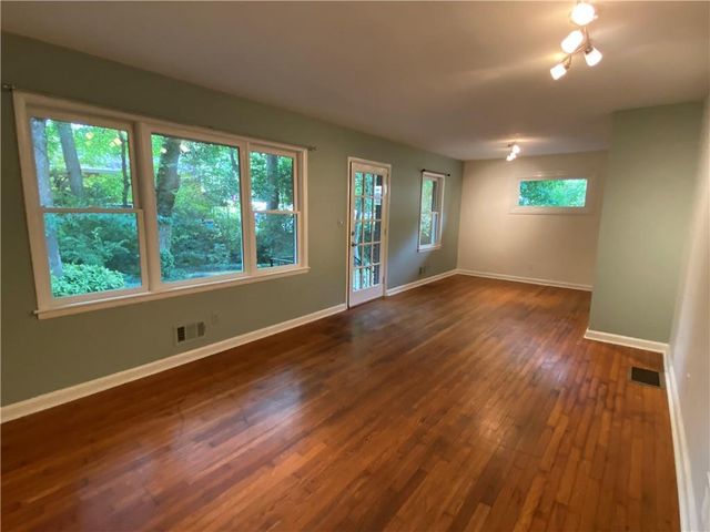 1975 Clearwater SE Drive, Marietta, GA 30067