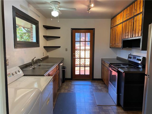 1975 Clearwater SE Drive, Marietta, GA 30067