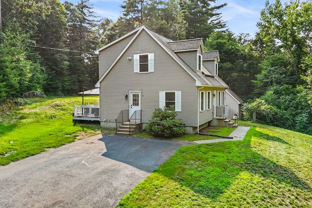 1 Lakeshore Dr, Monson, MA 01057