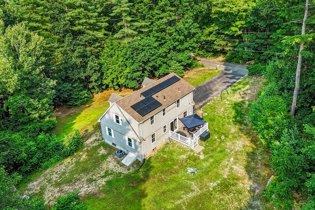 1 Lakeshore Dr, Monson, MA 01057
