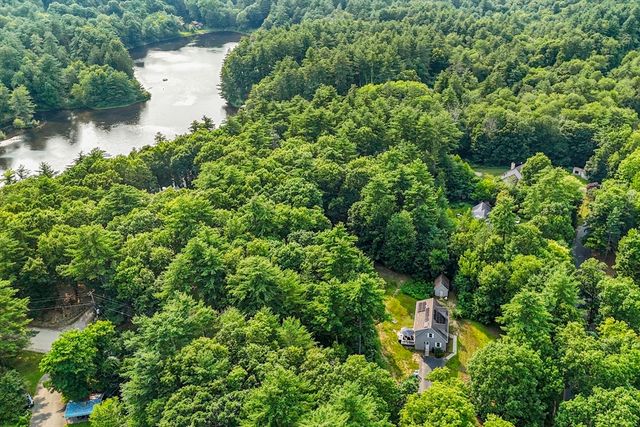 1 Lakeshore Dr, Monson, MA 01057