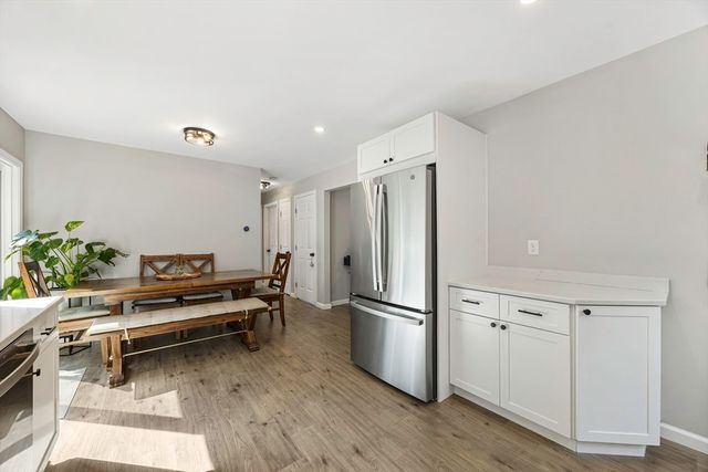 1 Lakeshore Dr, Monson, MA 01057