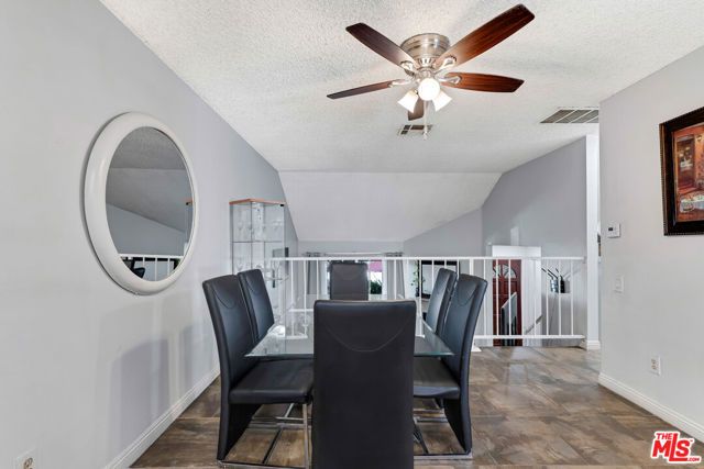 14401 Plummer Street 6, Panorama City (los Angeles), CA 91402