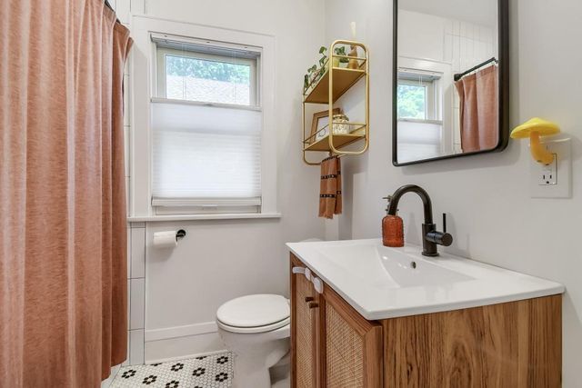1545 Simpson Street, Saint Paul, MN 55108