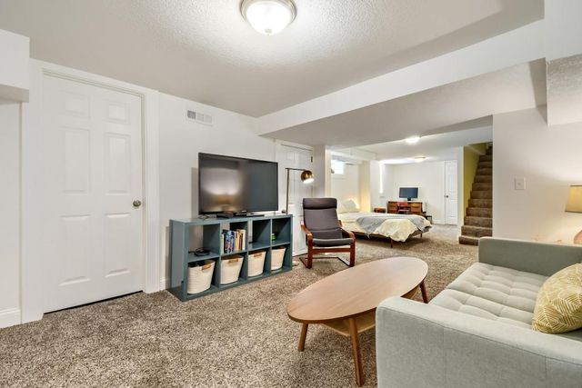 1545 Simpson Street, Saint Paul, MN 55108