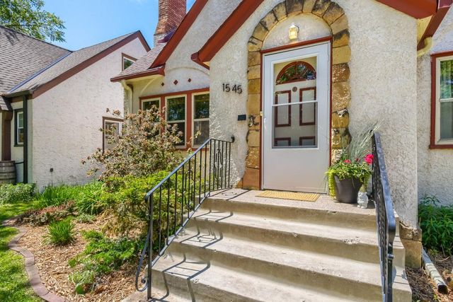 1545 Simpson Street, Saint Paul, MN 55108