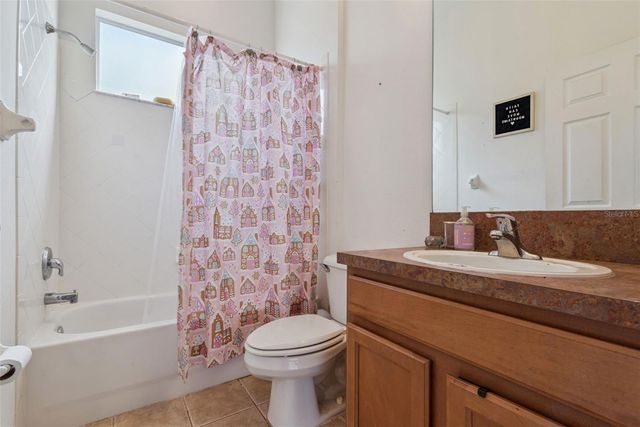 2425 BLUE STONE COURT, Valrico, FL 33594