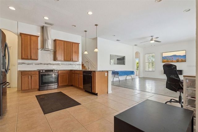 2425 BLUE STONE COURT, Valrico, FL 33594