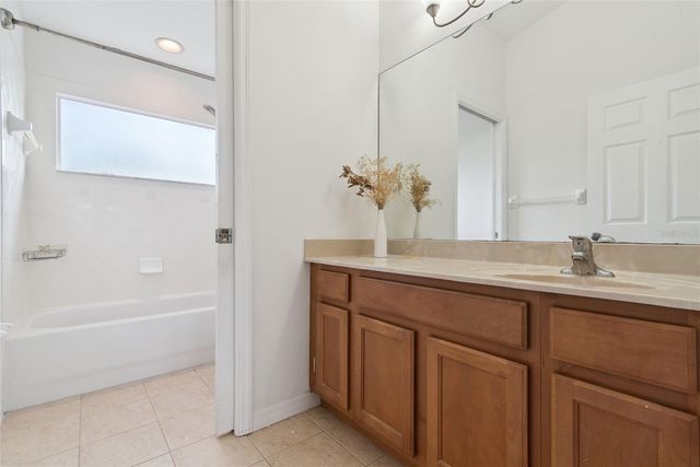 2425 BLUE STONE COURT, Valrico, FL 33594