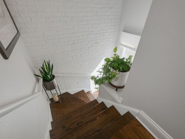 315 Hawthorn Avenue E, Glencoe, IL 60022