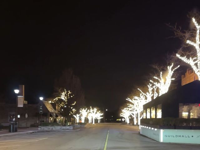 315 Hawthorn Avenue E, Glencoe, IL 60022