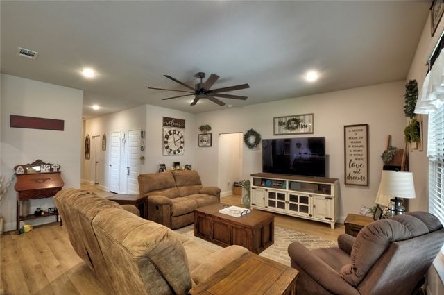 1917 Daybreak Drive, Venus, TX 76009