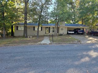 505 Colonial Drive, Athens, TX 75751