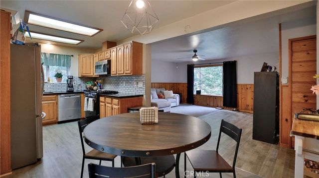 23747 Bowl, Crestline, CA 92325