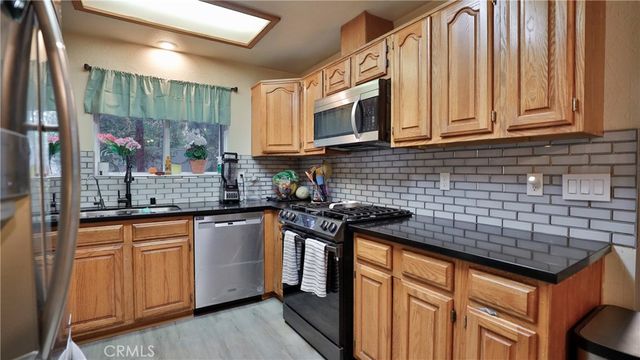 23747 Bowl, Crestline, CA 92325